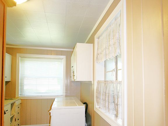 5th image of 706 N Josephine Boyd St