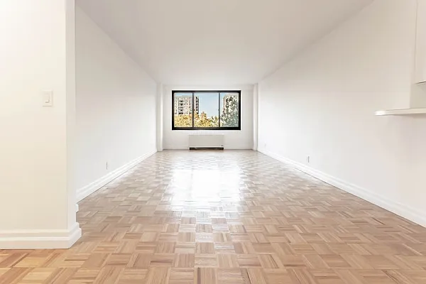 Rented by Olnick Organization | media 7