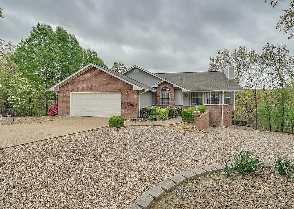 1st image of 37 Cullen Hills Dr