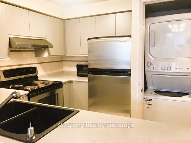 298 Jarvis St #408 — Photo 5