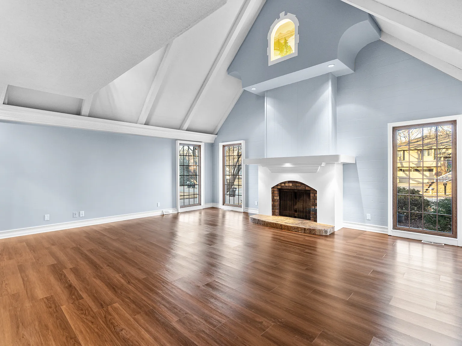 4 bed, 3179 sqft, $3,200 — Photo 2