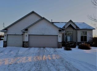 5643 Parkview Cir SE, Prior Lake, MN 55372
