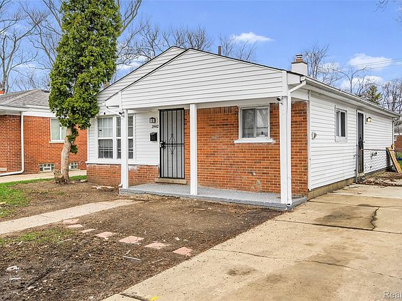 2nd image of 29982 Hazelwood St