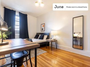 452 Hanover St #B, Boston, MA 02113