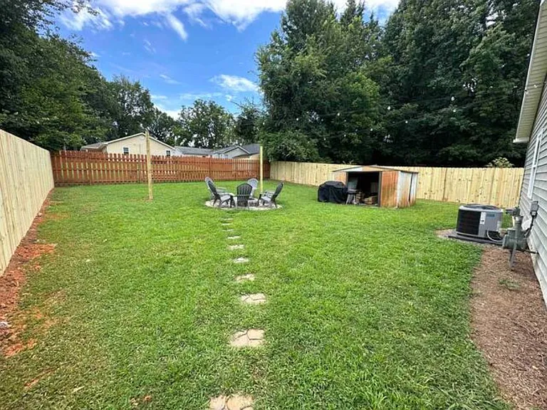 1702 Maribel Ave — Photo 4