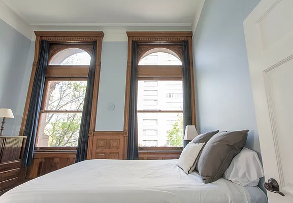 Sold by JCity Realty, LLC | media 31