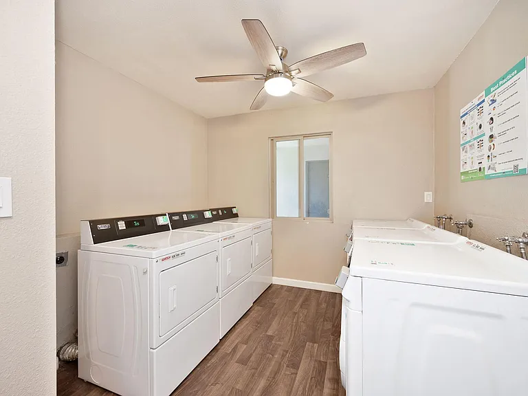 Elan Tamarack Shores — Photo 11