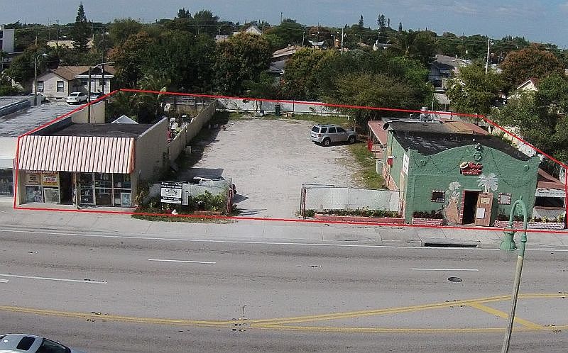 1st image of 717 N Dixie Hwy
