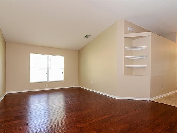 2nd image of 6121 Gannetdale Dr