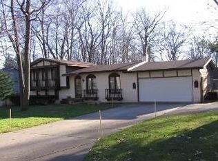 1710 Pinnacle Dr SW, Wyoming, MI 49519