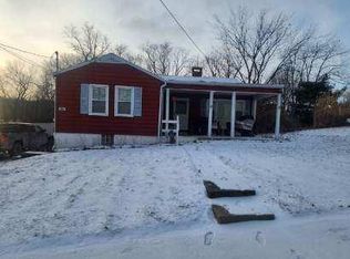 24 Hanley Rd, Lucas, OH 44843