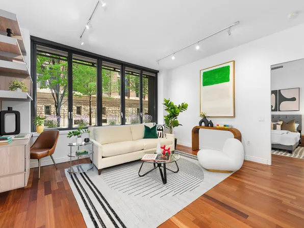 50 West 15th Street C1 image 1 of 11