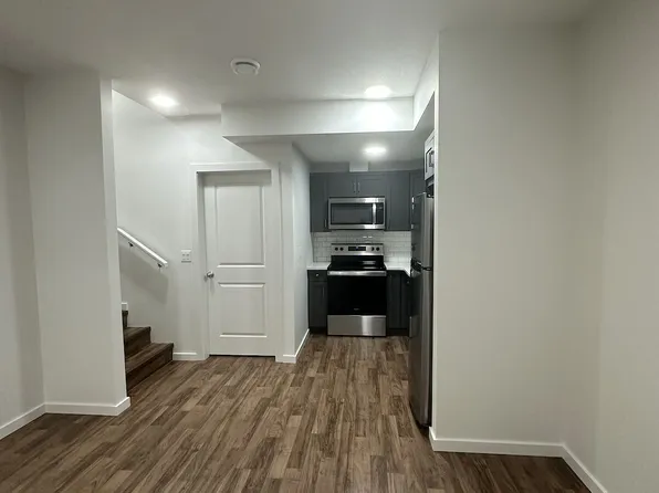 65 Belmont Dr SW #B, Calgary, AB T2X 4Z6