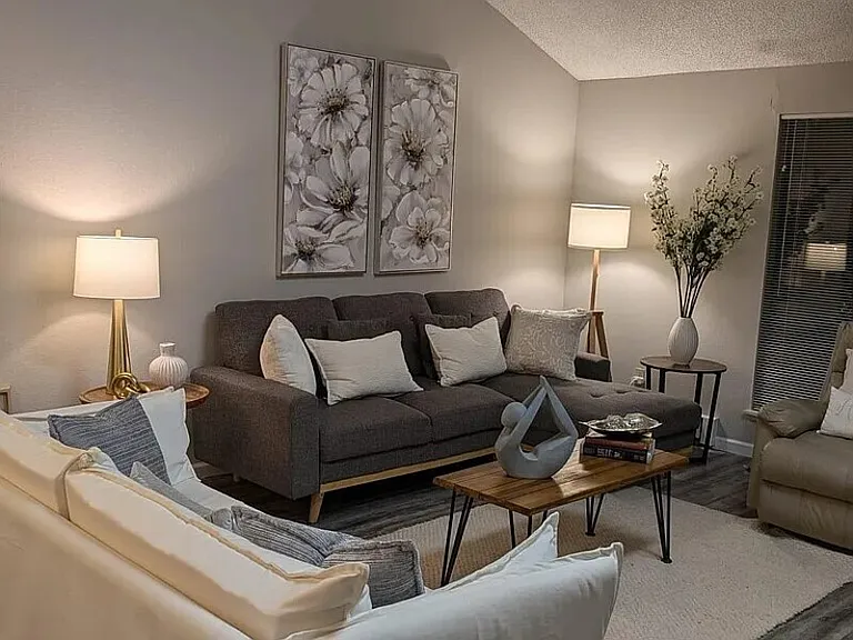 19115 Ballinger Way NE #203 — Photo 2
