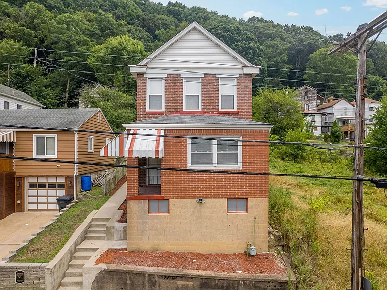926 Ridge Ave — Photo 4