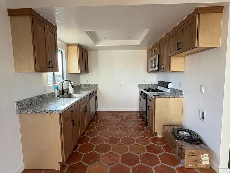 6672 Mesquite Ave — Photo 9