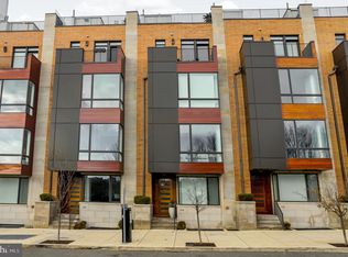 134 S Front St, Philadelphia, PA 19106