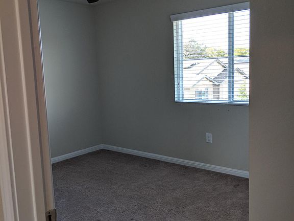 5th image of 10103 Relic Oaks