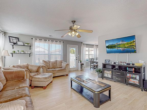 2nd image of 8119 Vista Tijeras Ln SW