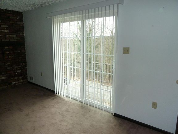Sliding door