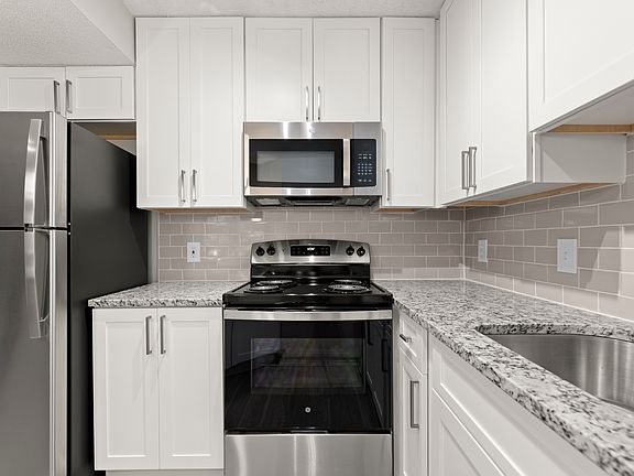 Spacious kitchen design perfect for cooking and entertaining in your home