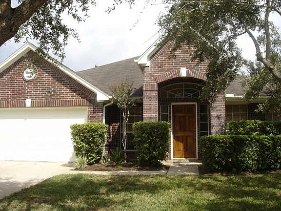 2nd image of 127 Chandler Ct
