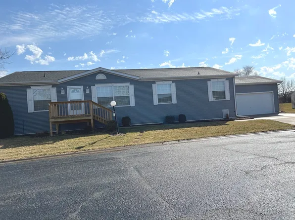 561 Mallard Cir, Sandwich, IL 60548