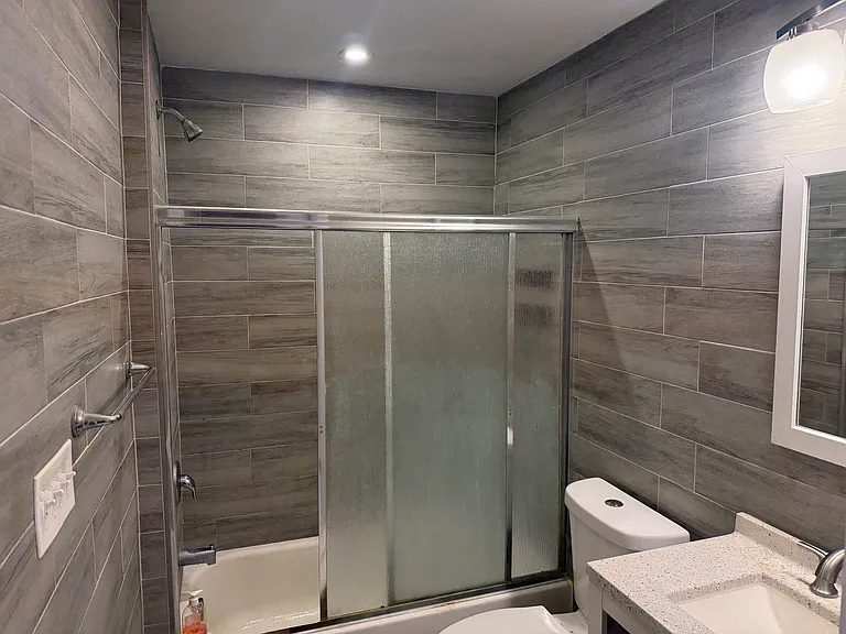 22 Essex St #2 — Photo 8