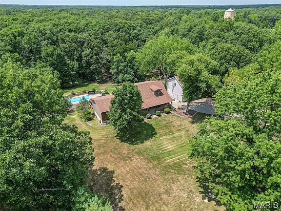 2nd image of 545 Walker Rd