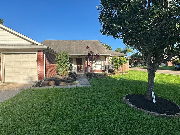 2nd image of 1002 Abbott Dr