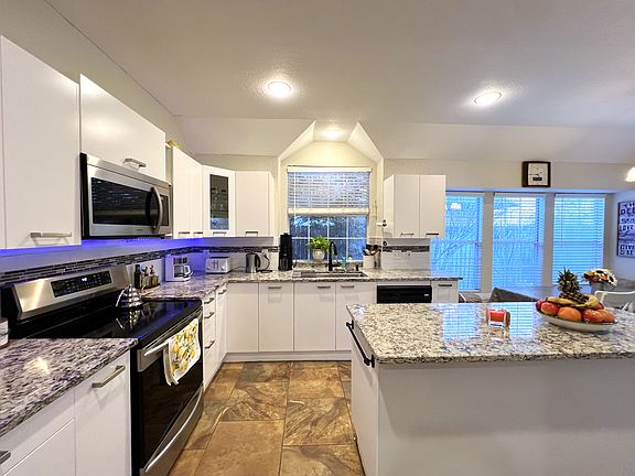 5th image of 5424 Glen Canyon Rd