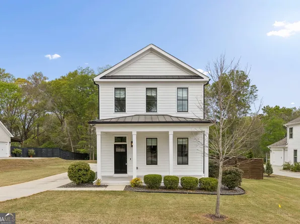 98 Middle St, Senoia, GA 30276