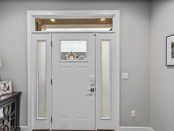 4th image of 2847 Stagner Ln