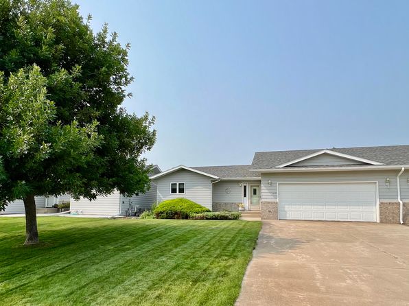4305 Sandwedge Dr, Pierre, SD 57501