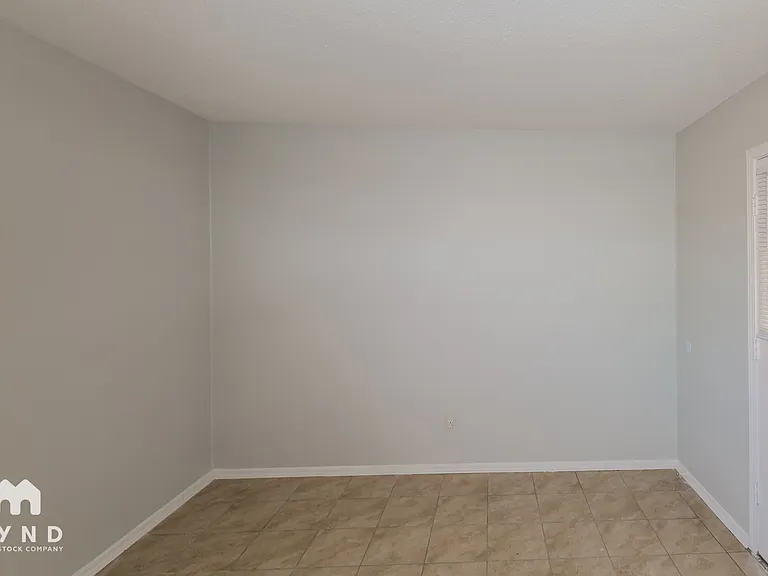6150 Devon Cir — Photo 7