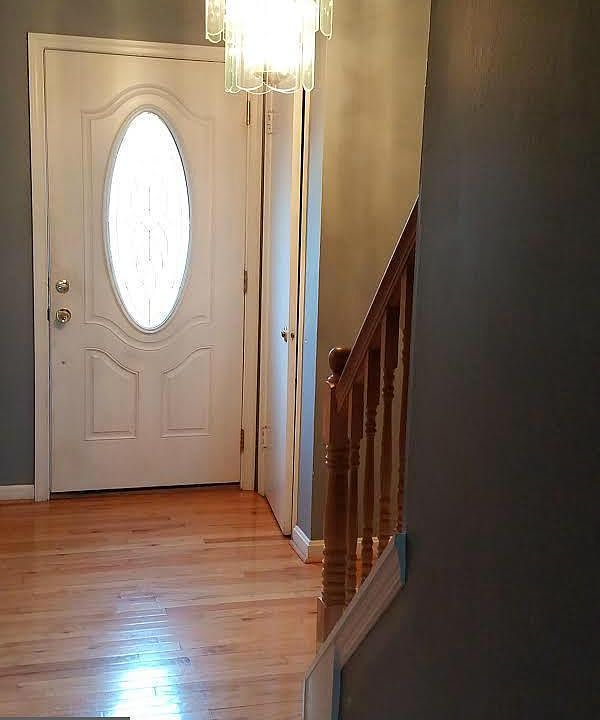 2nd image of 16545 Sherwood Pl