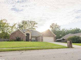 928 Parkside Dr, Redfield, AR 72132