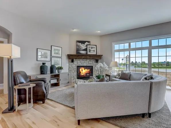 1501 Sandhill BOULEVARD #1, Hartland, WI 53029