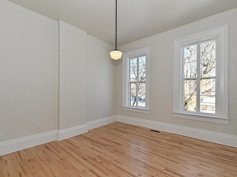 408 S 3rd St — Photo 7