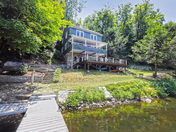9 Bridge Road, Monroe, CT 06468