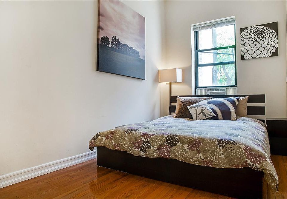 2nd image of 232 E 53rd St APT 3