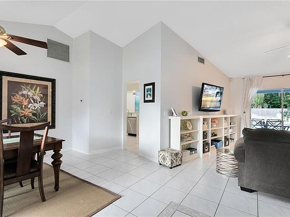 3rd image of 5924 Cheswood Ct