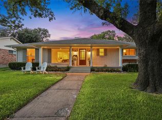 10445 Royalwood Dr, Dallas, TX 75238
