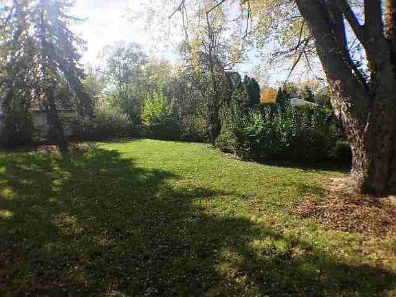 3rd image of 18944 Martin Ct