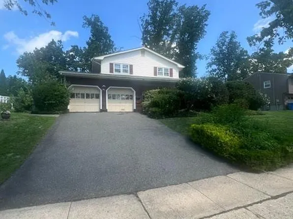 37 Jensen Rd, Sayreville, NJ 08872