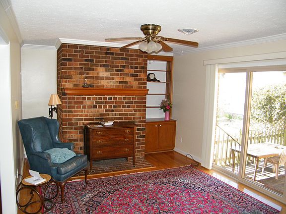 5th image of 12 S Fern Ave
