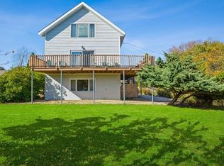 5 S Easton Pl, Montauk, NY 11954