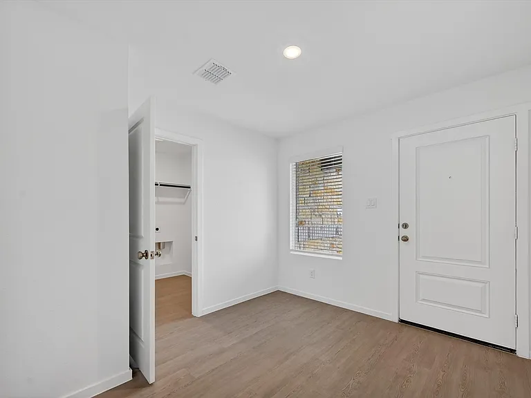 1316 Alfred St — Photo 6
