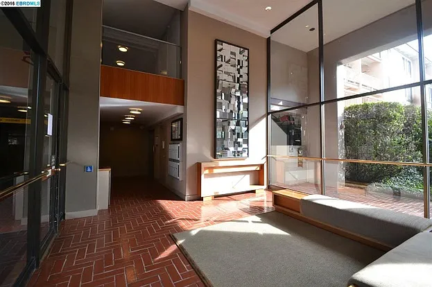 6 Admiral Dr — Photo 19