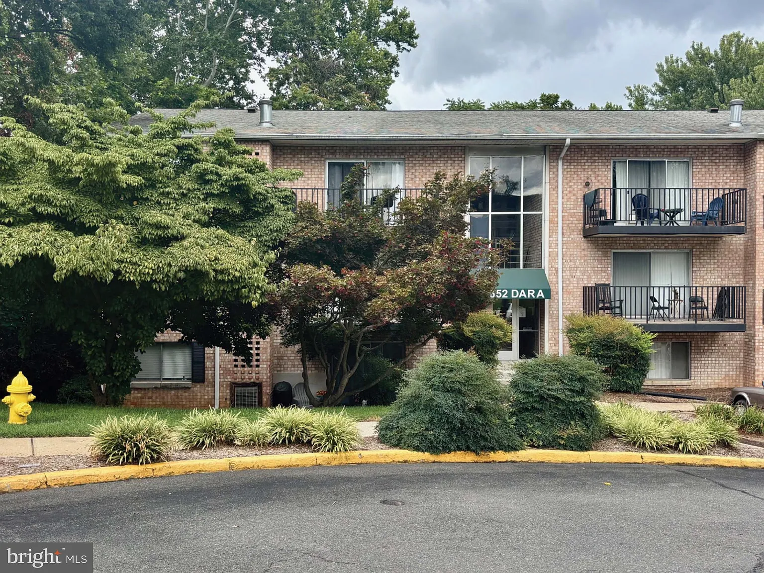1 bed, 1.0 bath, 710 sqft, $1,750 — Photo 2
